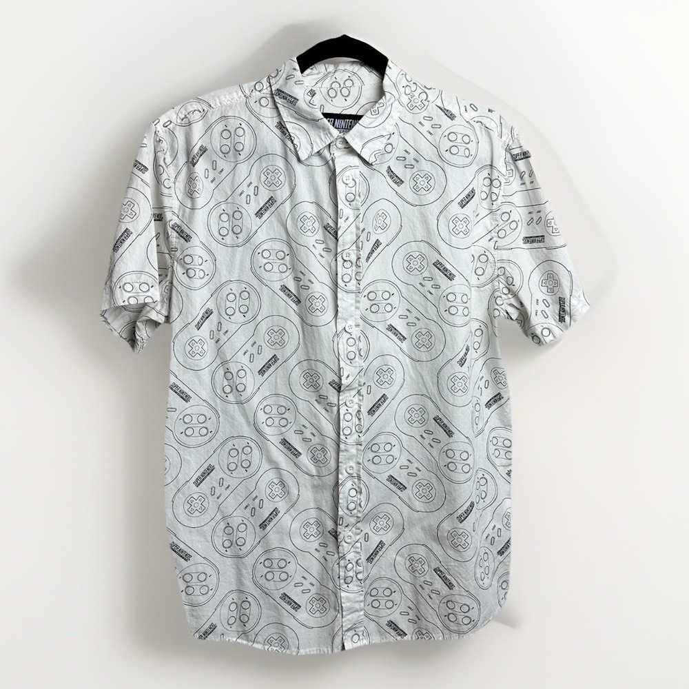 Nintendo Super Nintendo Controller White Graphic Button Up Shirt Mens Large 2087